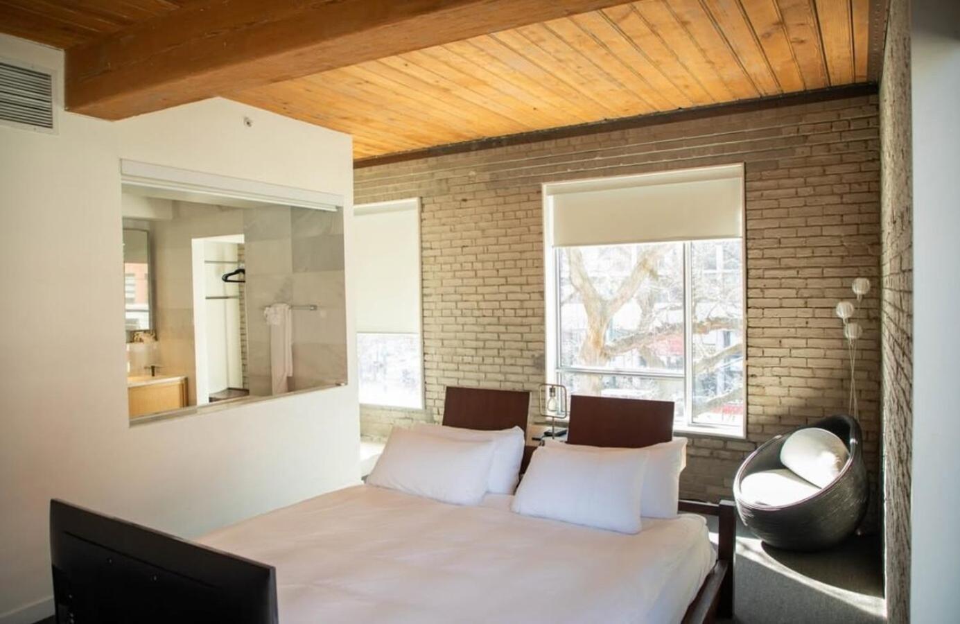 Hotel Ocho Toronto Esterno foto