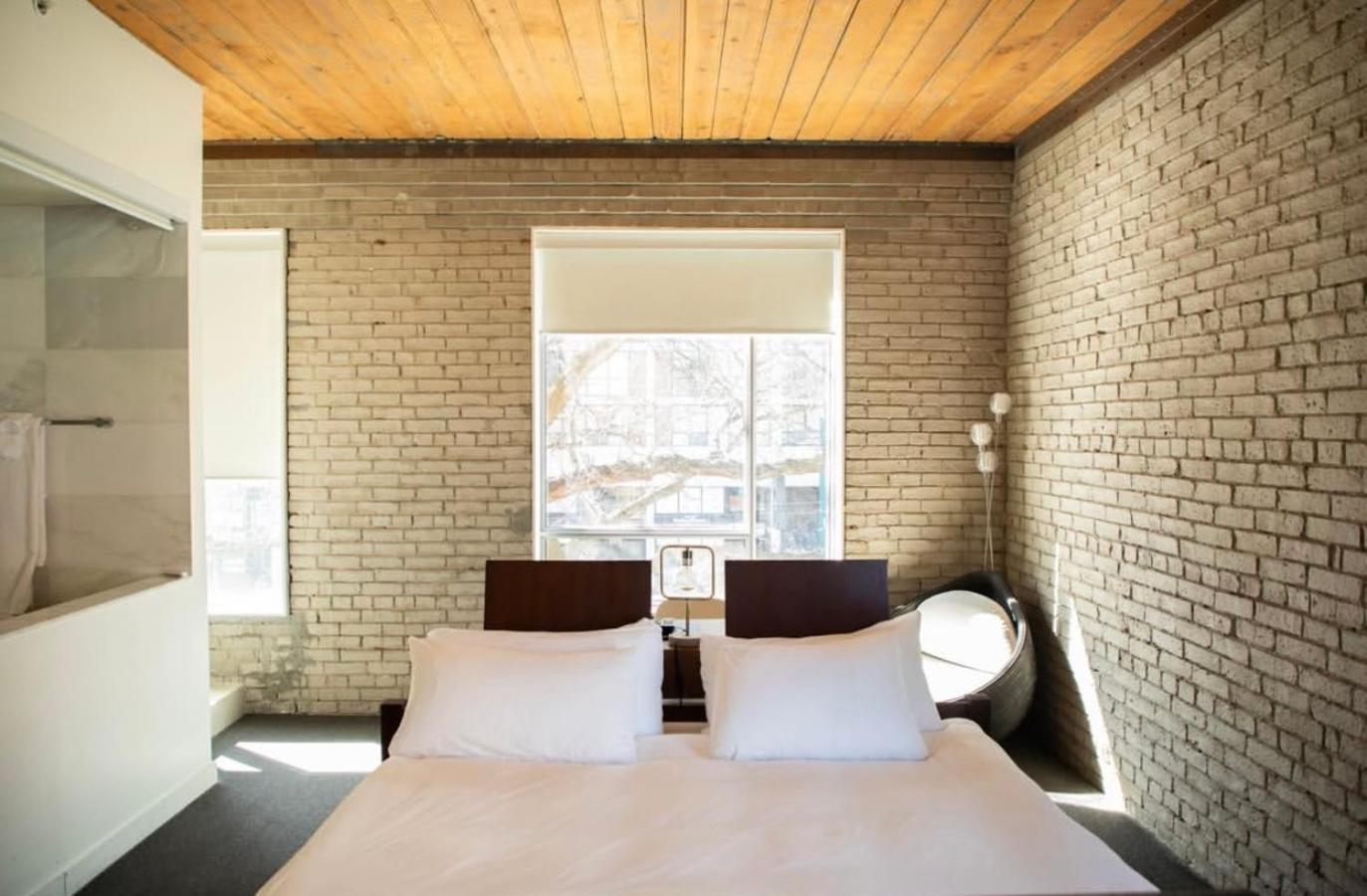Hotel Ocho Toronto Esterno foto